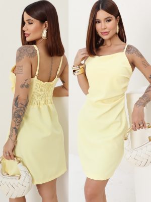 vestido lateral pregas